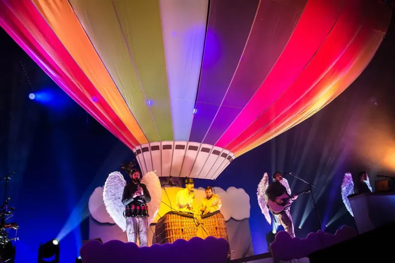 Alligatoah — Stage Backdrop